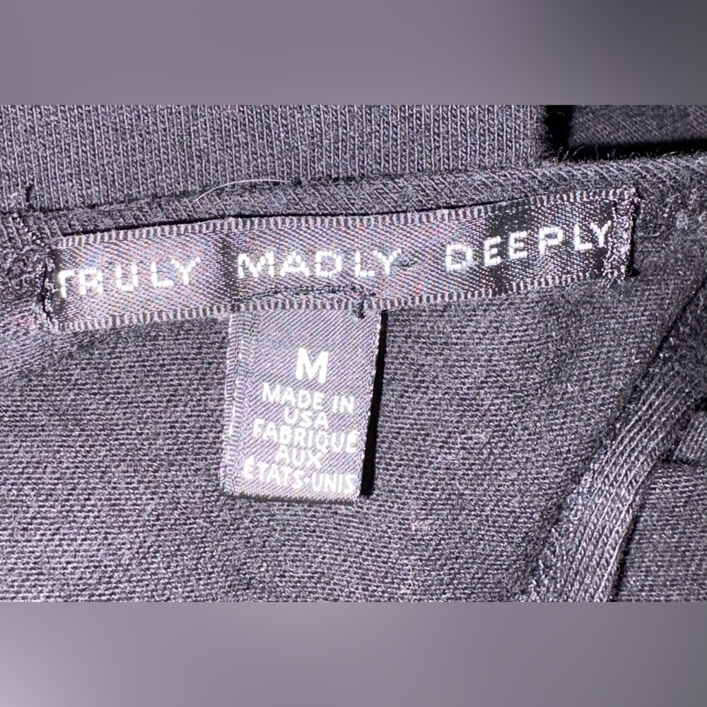 TRULY MADLY DEEPLY LONG RAG RIPPED OPEN BACK SHIRT - Picture 3 of 5